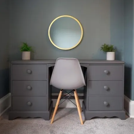 Westbourne House بيت للعطل